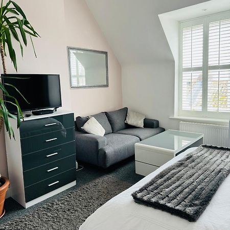 Penthouse Suite, Sea View, Close To Shops, Beach And Train St Leonards-on-Sea Екстериор снимка