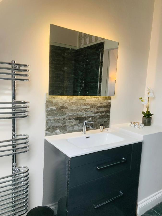 Penthouse Suite, Sea View, Close To Shops, Beach And Train St Leonards-on-Sea Екстериор снимка