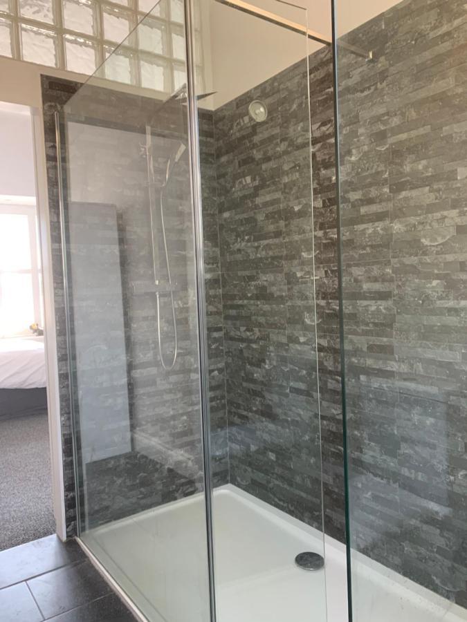 Penthouse Suite, Sea View, Close To Shops, Beach And Train St Leonards-on-Sea Екстериор снимка
