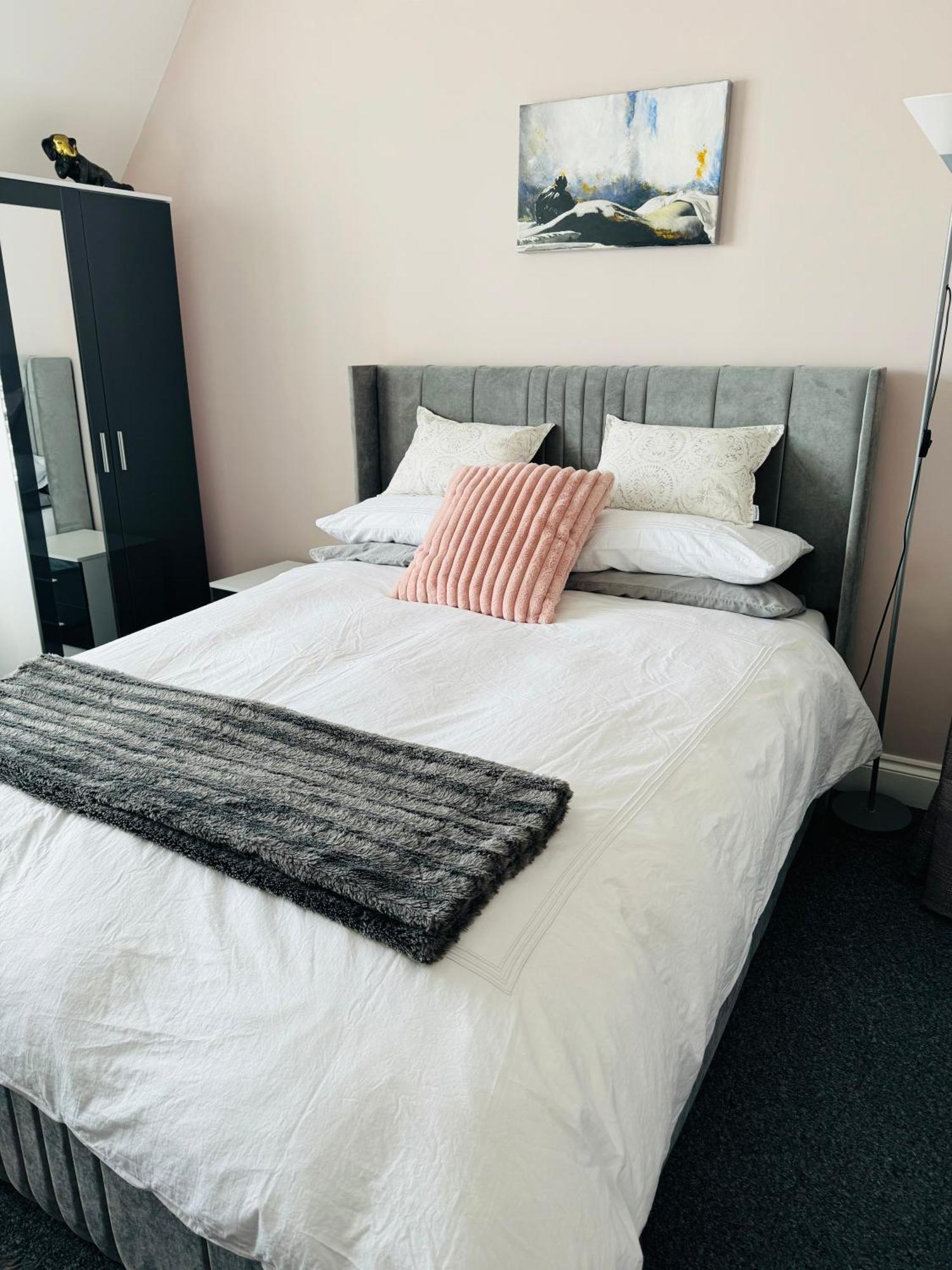 Penthouse Suite, Sea View, Close To Shops, Beach And Train St Leonards-on-Sea Екстериор снимка